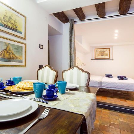 Elegante Loft In Centro Storico Acquario Appartement Genua Buitenkant foto